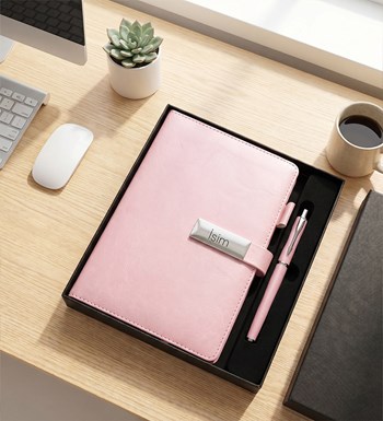 Defter Kalem Seti Kız Saksı Mum Fular Oda Kokusu Hediye Seti görsel 2