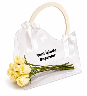 Şeffaf Çantada Beyaz Gül Buketi